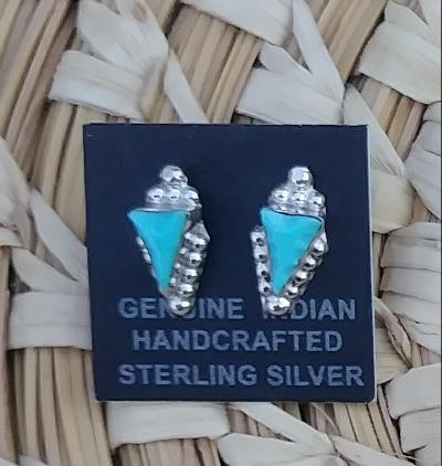 Navajo Earrings Studs Arrowhead Design Sterling Silver Stone Turquoise .5